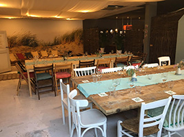 diner met strandzicht